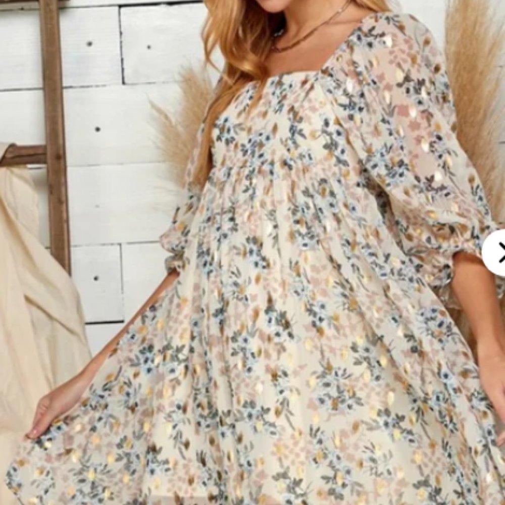Super cute baby doll dress with shimmer gold in print
